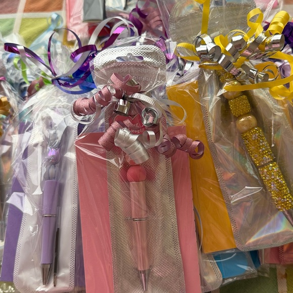 💐🩷💐 BLINGED OUT CUSTOM PEN AND NOTEPAD BUNDLE 💐🩷💐 - Picture 16 of 16